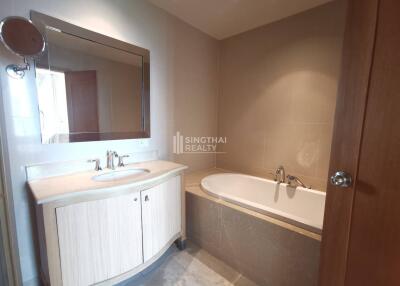 For RENT : The Empire Place / 2 Bedroom / 2 Bathrooms / 100 sqm / 40000 THB [R10689]