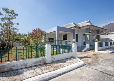 3BR Charming Single-Storey House at San Phak Wan