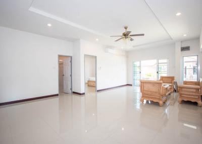 3BR Charming Single-Storey House at San Phak Wan