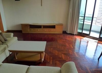 For RENT : Lake Avenue / 2 Bedroom / 2 Bathrooms / 128 sqm / 40000 THB [R10817]