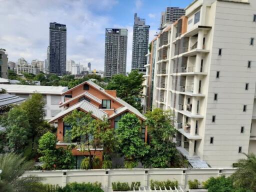 For RENT : La Vie En Rose Place / 2 Bedroom / 2 Bathrooms / 96 sqm / 40000 THB [R10824]