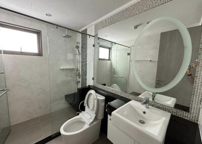 For RENT : Supalai Oriental Sukhumvit 39 / 2 Bedroom / 1 Bathrooms / 66 sqm / 40000 THB [R10992]