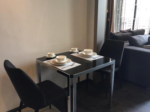 For RENT : Edge Sukhumvit 23 / 1 Bedroom / 1 Bathrooms / 44 sqm / 40000 THB [R11116]