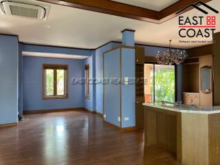 Dhewee Park House for sale in South Jomtien, Pattaya. SH13445