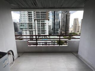 For RENT : Acadamia Grand Tower / 2 Bedroom / 1 Bathrooms / 92 sqm / 40000 THB [R11305]