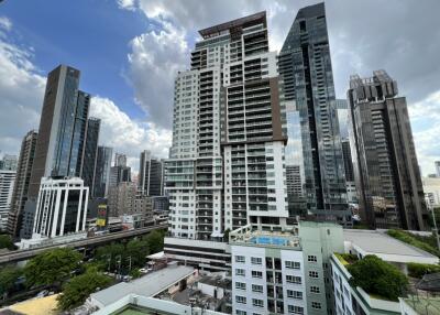 For RENT : Acadamia Grand Tower / 2 Bedroom / 1 Bathrooms / 92 sqm / 40000 THB [R11305]