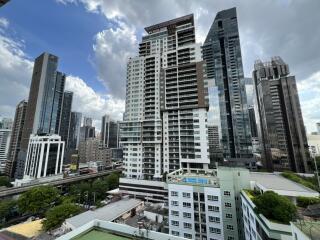 For RENT : Acadamia Grand Tower / 2 Bedroom / 1 Bathrooms / 92 sqm / 40000 THB [R11305]