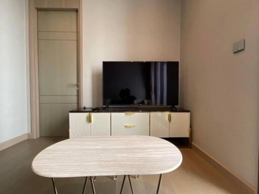 For RENT : The Esse at Singha Complex / 1 Bedroom / 1 Bathrooms / 48 sqm / 40000 THB [R11559]