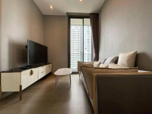 For RENT : The Esse at Singha Complex / 1 Bedroom / 1 Bathrooms / 48 sqm / 40000 THB [R11559]