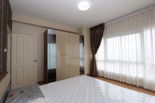 2 Bed condo on 25th floor of Supalai Monte