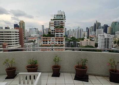 For RENT : Supalai Place / 2 Bedroom / 1 Bathrooms / 136 sqm / 41888 THB [9555222]