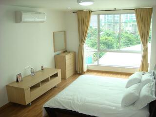 For RENT : Y.O. Place / 2 Bedroom / 1 Bathrooms / 106 sqm / 42000 THB [2126642]