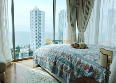 คอนโดนี้ มีห้องนอน 2 ห้องนอน  อยู่ในโครงการ คอนโดมิเนียมชื่อ The Riviera Wong Amat Beach 