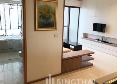 For RENT : The Emporio Place / 1 Bedroom / 1 Bathrooms / 66 sqm / 42000 THB [5241380]