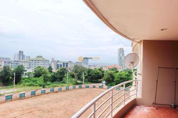 1 bedroom Condo in Executive Residence IV Pratumnak