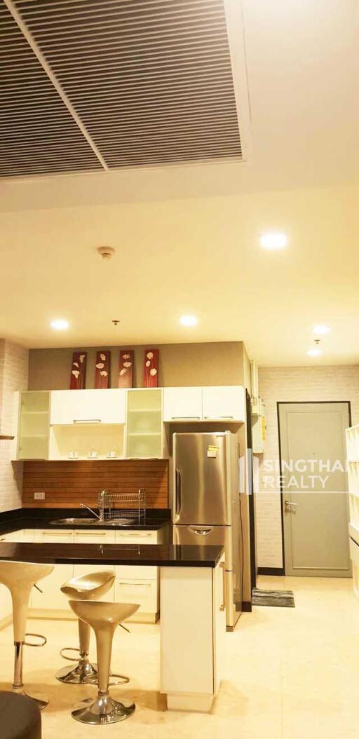 For RENT : Nusasiri Grand / 1 Bedroom / 1 Bathrooms / 81 sqm / 42000 THB [6590876]