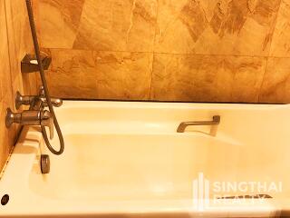 For RENT : Lake Avenue / 1 Bedroom / 2 Bathrooms / 106 sqm / 42000 THB [6612299]