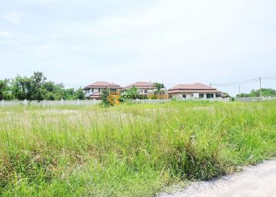 517 sqw Land Plot in Bang Saray