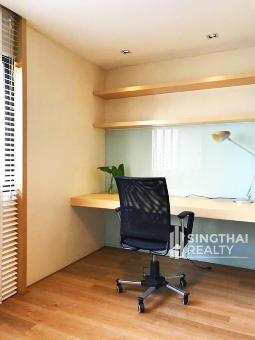 For RENT : The Royal Place 2 / 1 Bedroom / 2 Bathrooms / 93 sqm / 42000 THB [7963984]