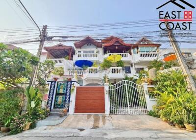 Pratumnak Townhouse House for sale in Pratumnak Hill, Pattaya. SH14298