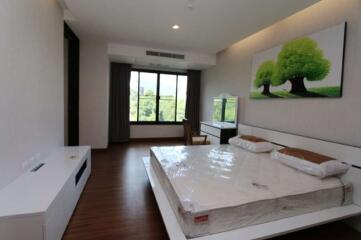 Rent a luxury 1 bed condo at The Resort Condominium