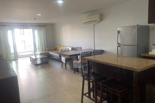 Fully Furnished 1 Bed Apartment in Convenient Location