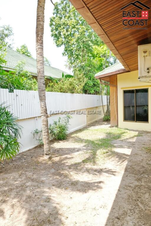SP3 Village House for rent in East Pattaya, Pattaya. RH12646