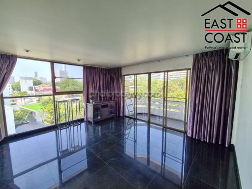 Grand Condo House for sale in Jomtien, Pattaya. SH14275