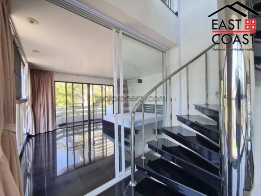 Grand Condo House for sale in Jomtien, Pattaya. SH14275