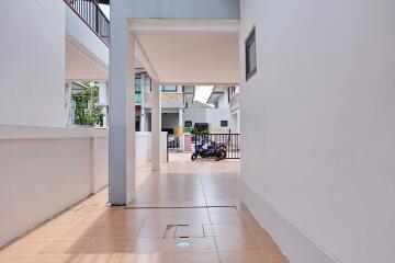 3 bedroom House in Uraiwan Park View East Pattaya