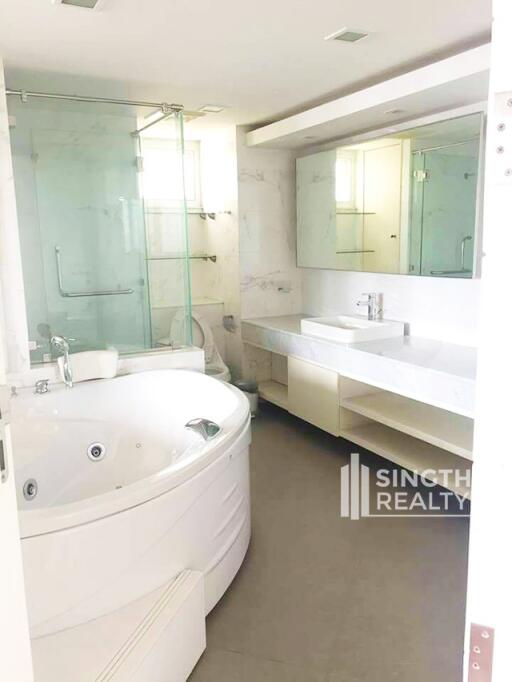 For RENT : Tai Ping Towers / 1 Bedroom / 2 Bathrooms / 131 sqm / 43000 THB [6647975]