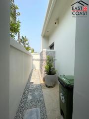 Palm Lakeside House for sale in East Pattaya, Pattaya. SH14297