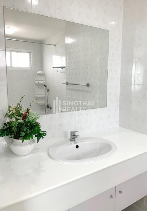 For RENT : Charming Resident 2 / 3 Bedroom / 2 Bathrooms / 120 sqm / 43000 THB [9812774]