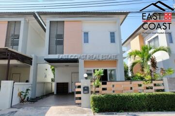 Patta Village House for rent in East Pattaya, Pattaya. RH12404