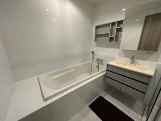 For RENT : HQ by Sansiri / 1 Bedroom / 1 Bathrooms / 45 sqm / 35000 THB [10681961]