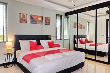 4 bedroom House in Whispering Palm East Pattaya