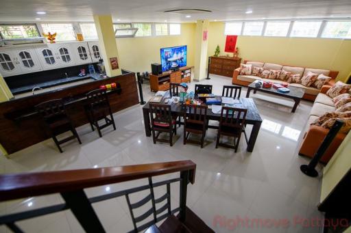 4 ห้องนอน บ้าน สำหรับขาย ใน พัทยากลาง - Midtown Villa