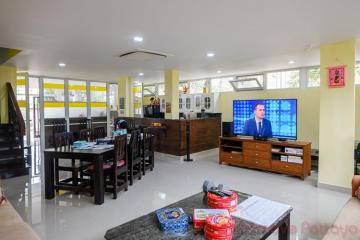 4 Bed House For Sale In Central Pattaya - Midtown Villa