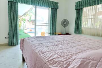 4 bedroom House in Pool View Villa East Pattaya