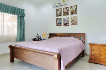 4 bedroom House in Pool View Villa East Pattaya