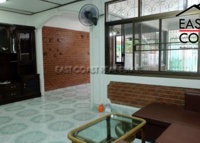 Townhouse in Central Pattaya House for rent in Pattaya City, Pattaya. RH12032