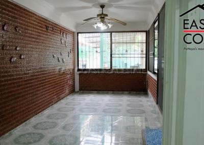 Townhouse in Central Pattaya House for rent in Pattaya City, Pattaya. RH12032