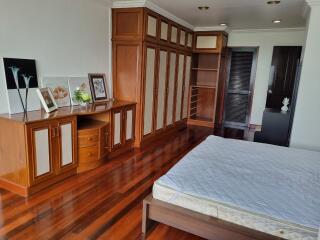 For RENT : Acadamia Grand Tower / 3 Bedroom / 2 Bathrooms / 151 sqm / 50000 THB [2322170]