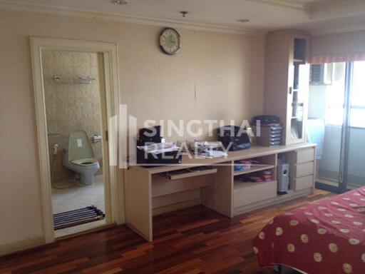 For RENT : Baan Prompong / 3 Bedroom / 4 Bathrooms / 196 sqm / 45000 THB [3064151]