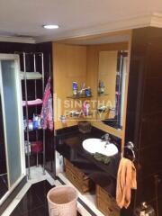 For RENT : Baan Prompong / 3 Bedroom / 4 Bathrooms / 196 sqm / 45000 THB [3064151]