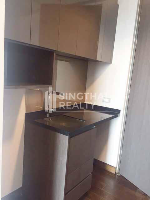 For RENT : The Lumpini 24 / 1 Bedroom / 1 Bathrooms / 39 sqm / 45000 THB [3330080]