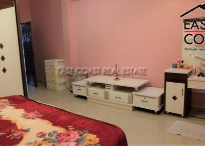 Pornthep Village 5 House for sale in East Pattaya, Pattaya. SH11399