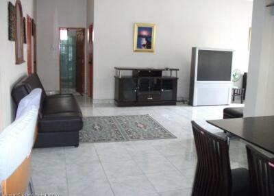 3 Bed House For Rent In East Pattaya - Ponthep Garden 1