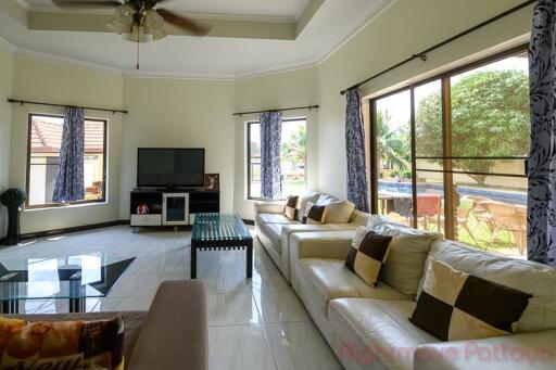 5 Bed House For Sale In East Pattaya