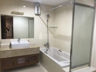 For RENT : Acadamia Grand Tower / 2 Bedroom / 1 Bathrooms / 92 sqm / 45000 THB [4683851]